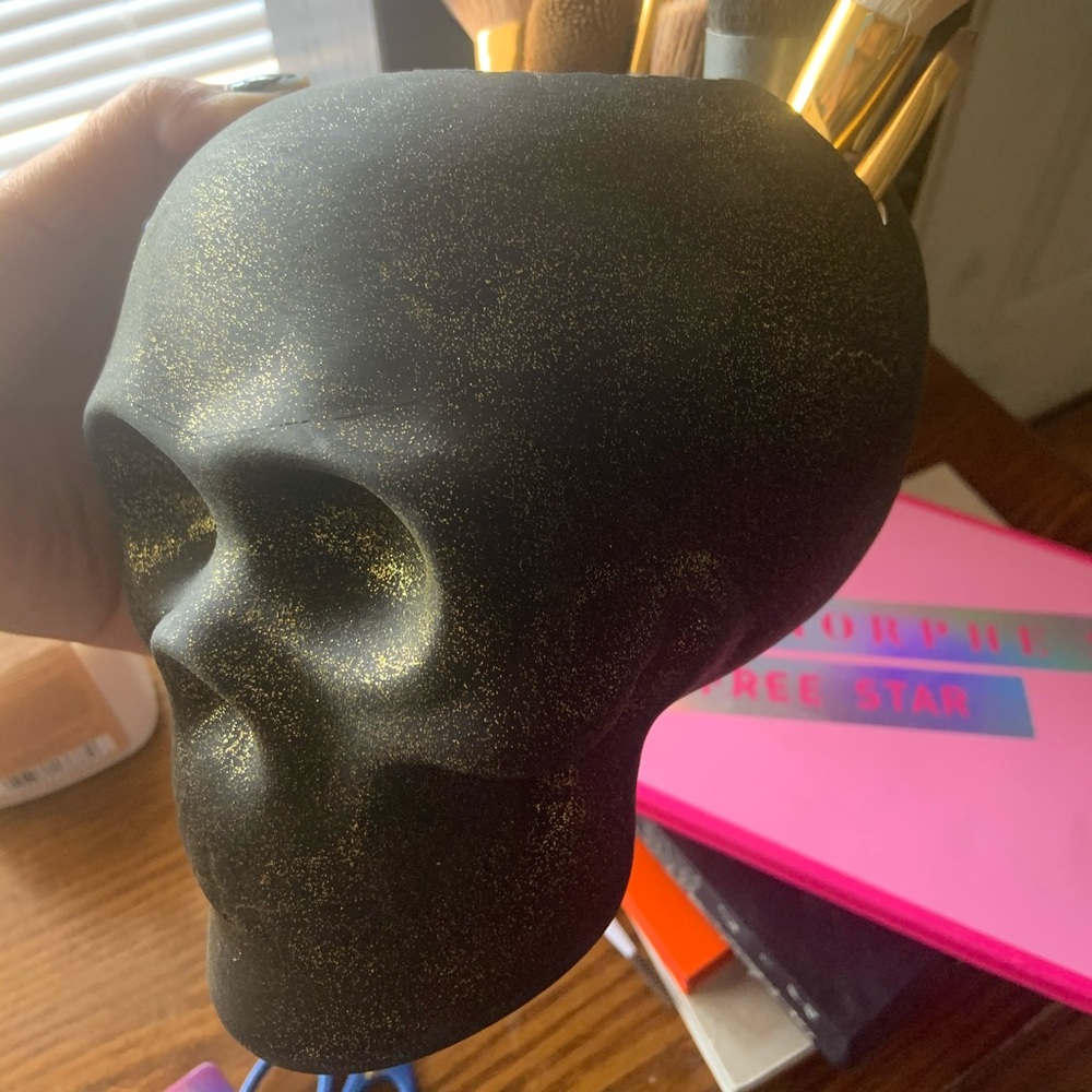 Skull Makeup brush holder